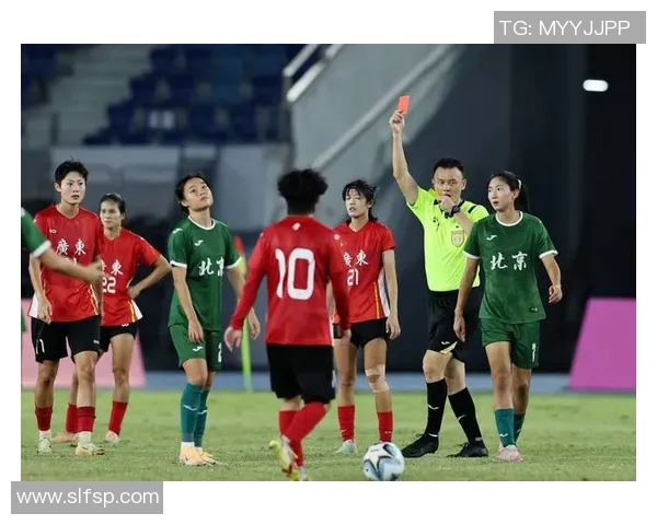 广州足球队在亚运会中的团队协作表现分析与点评