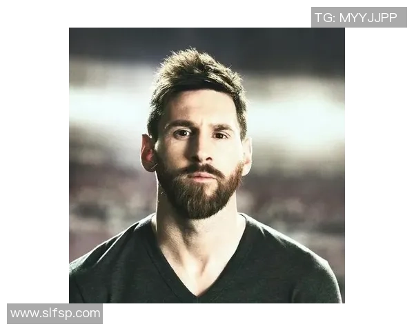 留胡子的足球明星如何在场上展现独特魅力与风格的背后故事